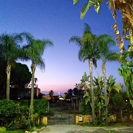 Akrabello מלון 3*