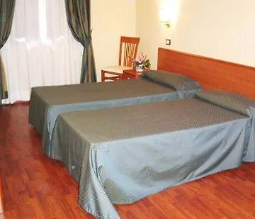 Akrabello מלון 3*
