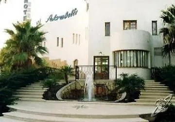 Hotel Akrabello 3*