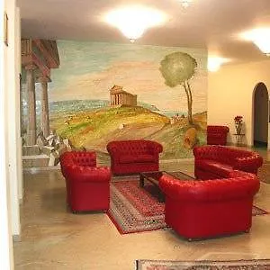 Akrabello 3*