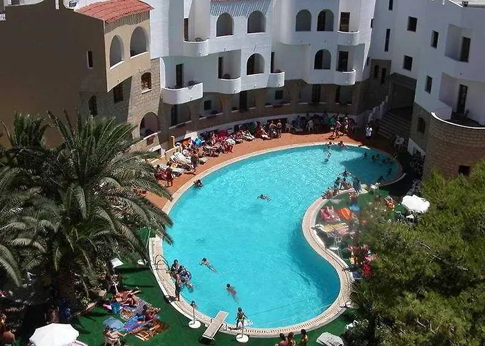Hotel Akrabello 3*