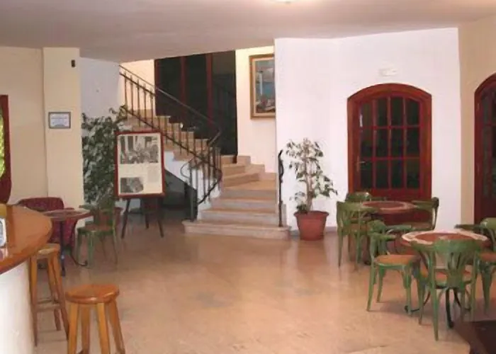Hotel Akrabello 3*